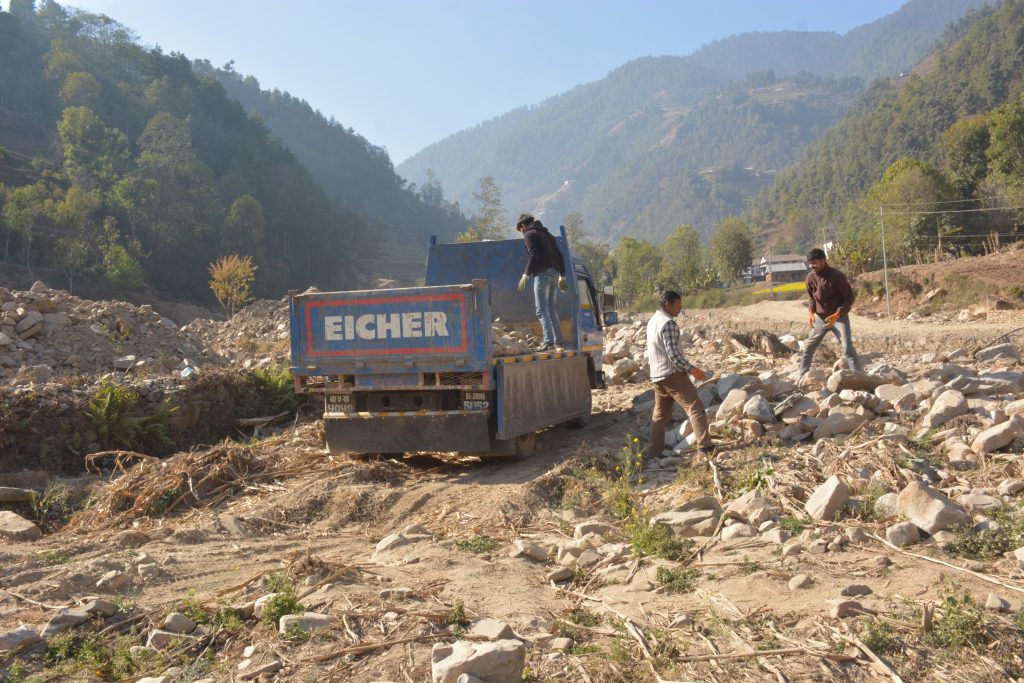 बाढीपहिरोको छ महिना: स्थानीय तहद्वारा तथ्याङ्क पठाउन आलटाल