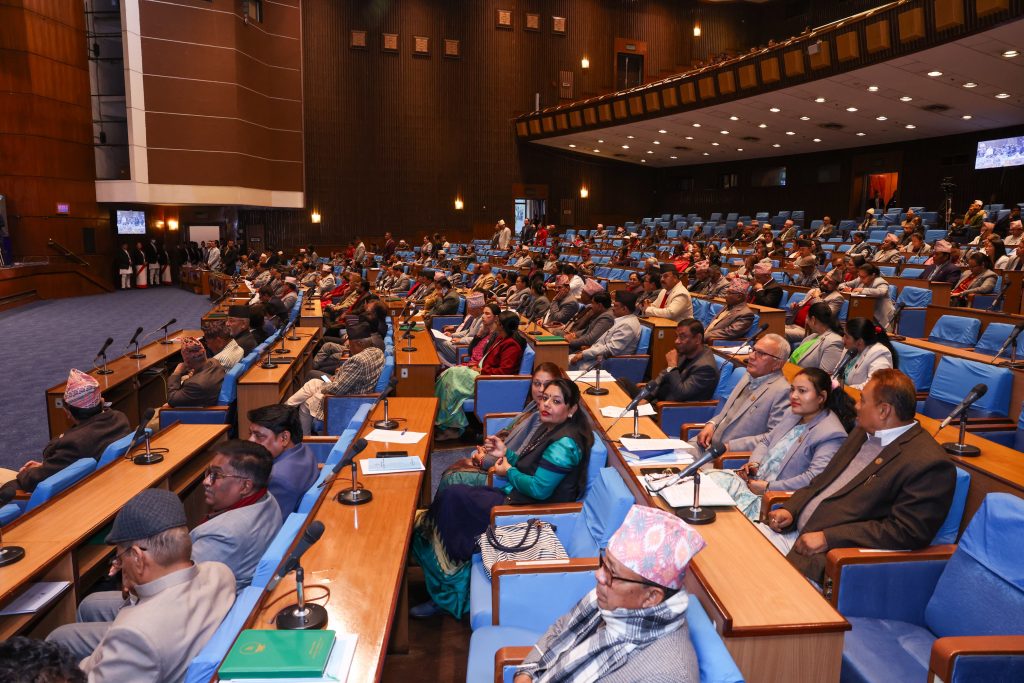 प्रतिपक्षी दल बोल्दा प्रतिपक्षी दलकै विरोध, रास्वपा र राप्रपा उभिँदा माओवादी सत्तापक्षकै कित्तामा