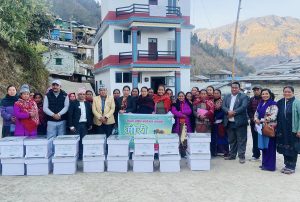 काठेखोलाका महिलालाई उद्यमी बनाउन मौरीघार उपहार