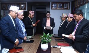 बीमा प्राधिकरणका नवनियुक्त अध्यक्ष ओझाले  लिए सपथ