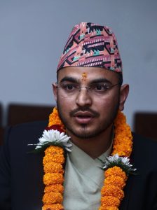 बीमा प्राधिकरणका तत्कालीन अध्यक्ष ओझालाई बर्खास्त गर्ने सरकारको निर्णयलाई सर्वोच्चको वैधता