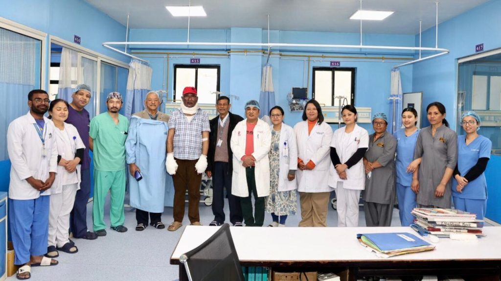 कीर्तिपुर अस्पतालबाट घर फर्किए अर्थमन्त्री पौडेल