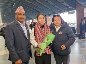 महिला फुटबल टोलीकी कप्तान एन्जिला ग्रिस प्रस्थान