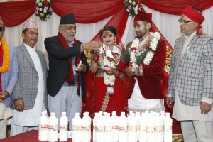 विवाह भोजमा मोही देखेपछि जन्ति छक्क, कृषि मन्त्री मख्ख