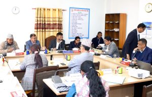 सिमेन्टको मूल्यवृद्धिलाई लिएर उद्योगमन्त्री र सांसदबीच बैठकमै चर्काचर्की