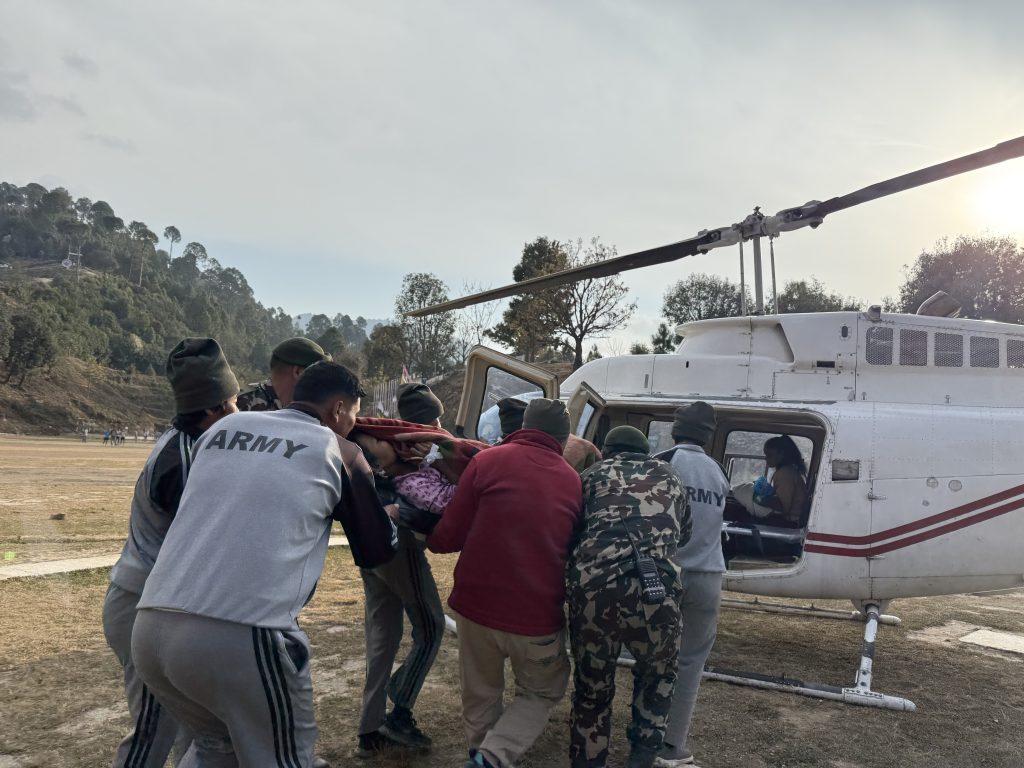 अत्यधिक रक्तस्राव भएपछि सुत्केरीको हेलिकोप्टरमार्फत उद्धार