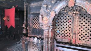 प्रेम र यौनको प्रतीकका रूपमा भक्तपुरमा यसरी मनाइन्छ होली पर्व 