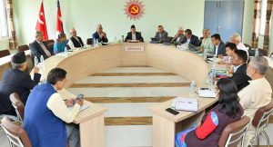 एमालेको दोहोरो चरित्रः चुनावमा जान दल दर्ता,संसद फर्काउन रिट