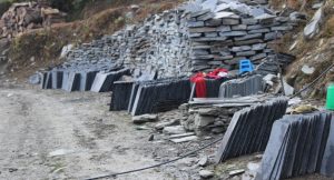 स्लेट तथा ढुङ्गा खानी उत्खनन गर्न पाइने