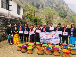 अपाङ्गता भएका व्यक्तिलाई आयआर्जनसँग जोड्न मुढा बनाउने तालिम