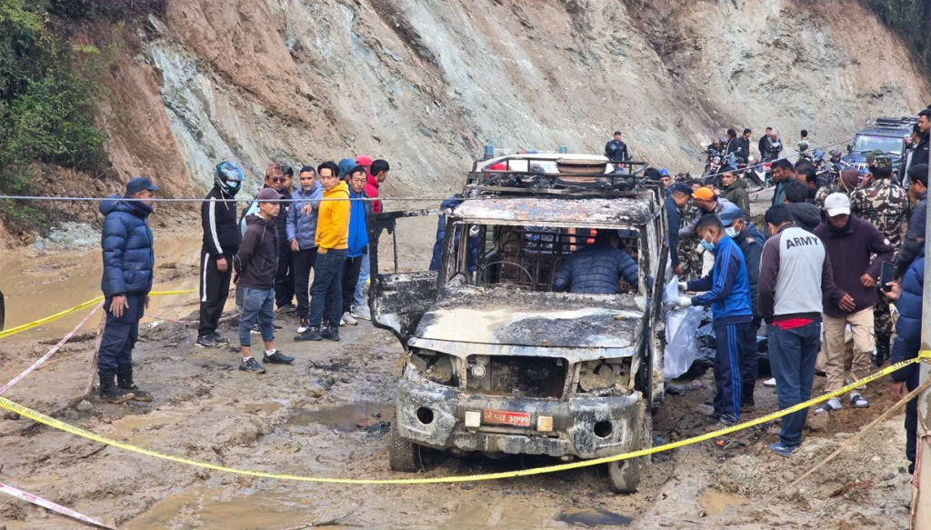 ताप्लेजुङमा बलेरो गाडीमा आगलागी, चारको मृत्यु, दुई जना घाइते