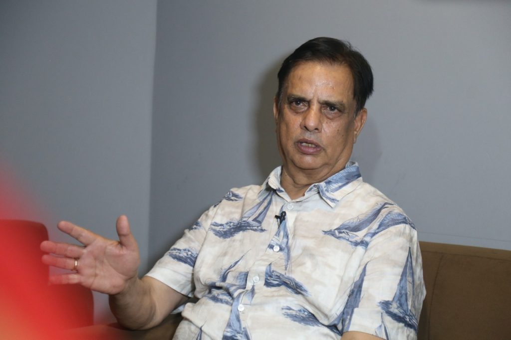 राजनीतिमा आउने सोच छैन, युवालाई सघाएर अगाडि बढाउने होः हरिवंश आचार्य