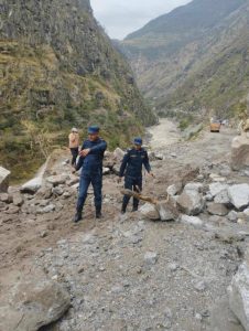 कर्णाली राजमार्ग अवरुद्ध, पहिरो पन्छाउने काम जारी