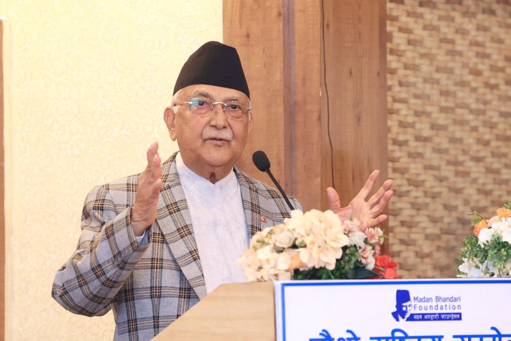 गगनलाई प्रधानमन्त्रीको प्रश्न, ‘बेडरुमसम्म बिचौलियाको पहुँच प्रमाणित गर्न सकिन्छ ?’