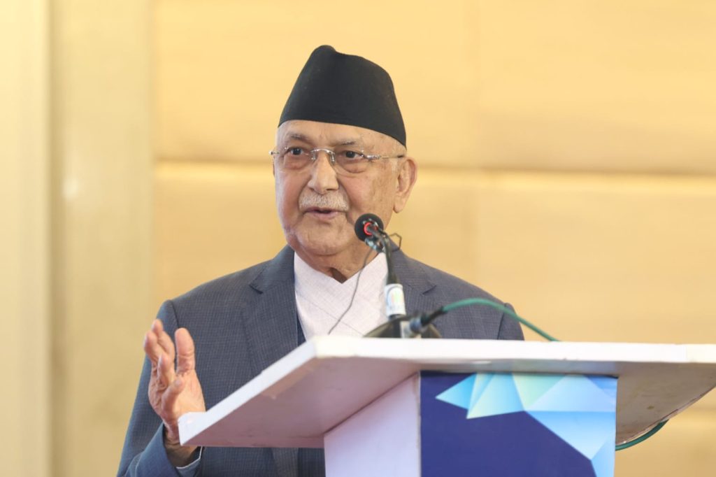 कांग्रेस र एमाले एक हुनु राष्ट्रिय एकतातर्फको सबैभन्दा मुख्य स्टेप हो : प्रधानमन्त्री ओली