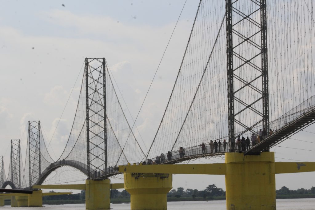 जीर्ण सुस्ता झोलुङ्गे पुलमा बढ्यो जोखिम