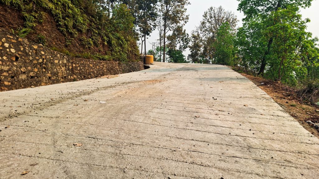 एक करोड तीन लाख लागतमा सडक स्तरोन्नति, स्थानीय उत्साहित