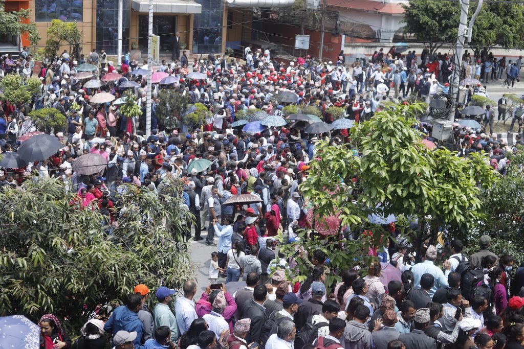 शिक्षकहरुको मागलाई सम्बोधन गर्न सरकारले गरेका यी ८ निर्णय