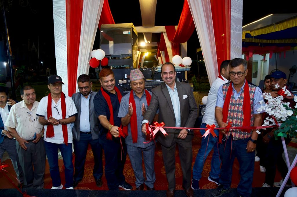 बतास एमएडब्ल्यु कमर्सियलद्वारा १२ वटा ‘मेजेस्टिक बाई भोल्भो आइचर बसहरूको हस्तान्तरण