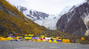 हिमाल आरोहणका लागि ४१ समूहका ३८१ जनाले लिए अनुमति