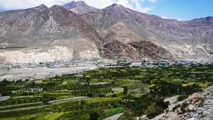एप्पल कम्पनीले बनाउन लागेको हलिउड फिल्म ‘टासी’को छायाङ्कन टोली मुस्ताङमा