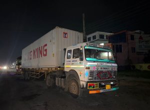 प्रहरीद्वारा भन्सार छलेर ल्याइएका साढे तीन करोड मूल्य बढीको कृषि औजार बरामद