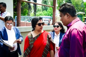 धुलोरहित सडक निर्माणको अनुगमन गर्दै प्राविधिक प्रतिवेदन पेश गर्न उपप्रमुख सुनिताको निर्देशन