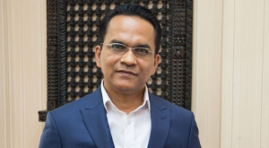 गभर्नरको चर्चामा रहेका विश्व पौडेल विरुद्ध सर्वोच्चमा रिट दायर