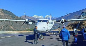 फाप्लु विमानस्थलमा १७ दिनपछि उडान