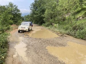 मध्यपहाडी लोकमार्गको २६ किलोमिटर सडक नौ वर्षमा पनि कालोपत्र भएन, बजेट नै फ्रिज हुने