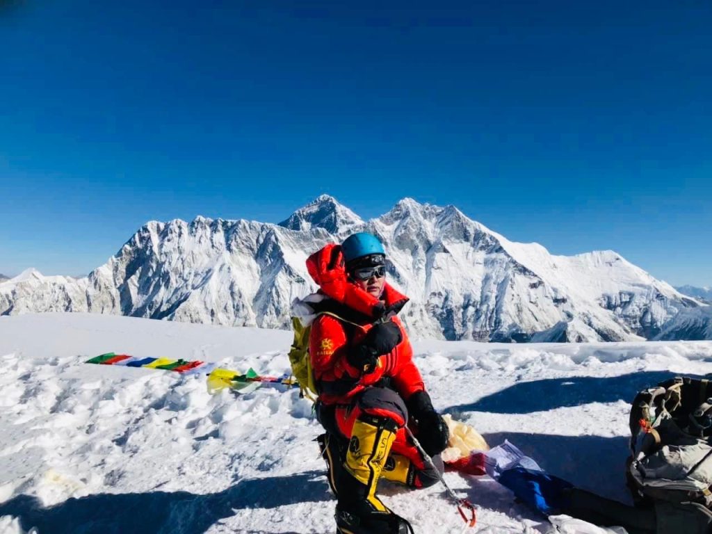 एक युवती जसले कफीबाट पहिचान बनाइन्, सगरमाथाबाट सन्देश दिइन्