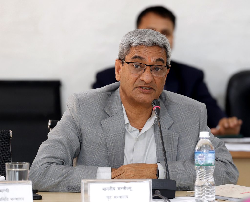 नागरिकता विधेयकलाई यथाशीघ्र अघि बढाउनुपर्छ : गृहमन्त्री लेखक