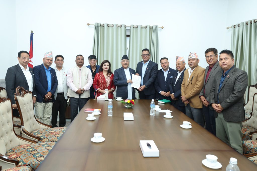 प्रधानमन्त्रीसँग सुनचाँदी व्यवसायीको भेट, २% विलासिता कर नहटाए आन्दोलन गर्ने चेतावनी