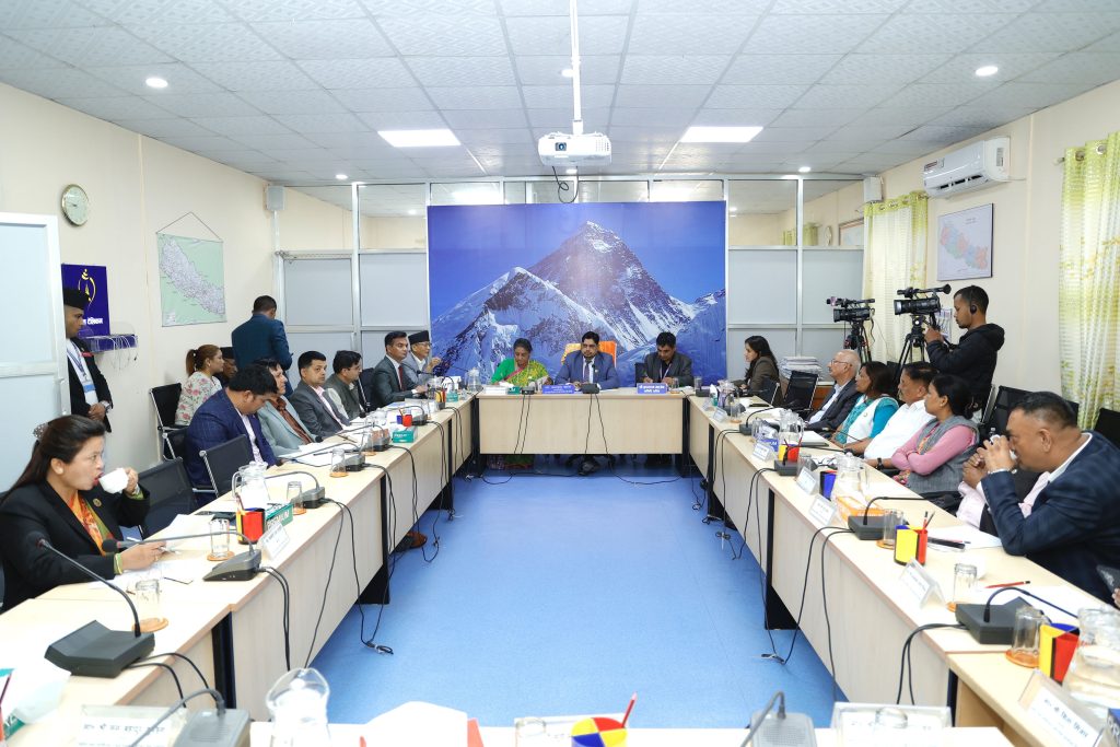 ‘खाडीमा महिला कामदारमाथिको प्रतिबन्ध खुलाउने विषयमा दलीय धारणा बनाउँछौँ’