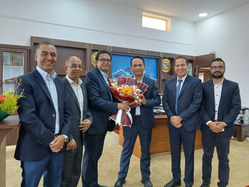 अर्थतन्त्र चलायमान बनाउन गभर्नर पौडेललाई परिसंघद्वारा सुझाव