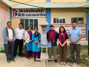 ज्योति विकास बैंकद्वारा रोल्पाको घर्तिगाउँ हेल्थ पोस्टलाई बेबी वार्मर मेसिन प्रदान