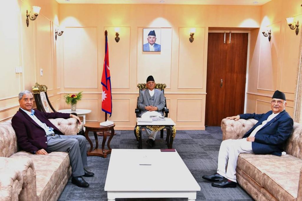 प्रधानमन्त्रीसहित तीन दलका शीर्ष नेताको बैठक बस्दै