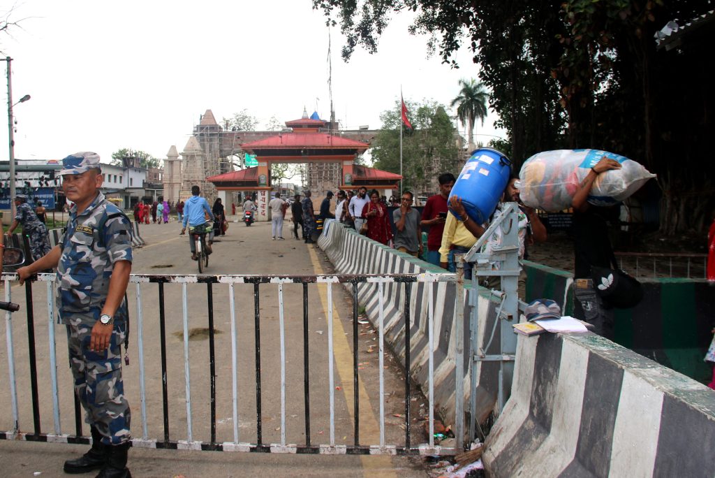 लुटपाट गरेको दुई लाख नगद र सुनचाँदी फिर्ता