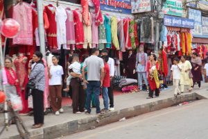 दसैँले बजार चलायमान, व्यवसायीलाई राहत