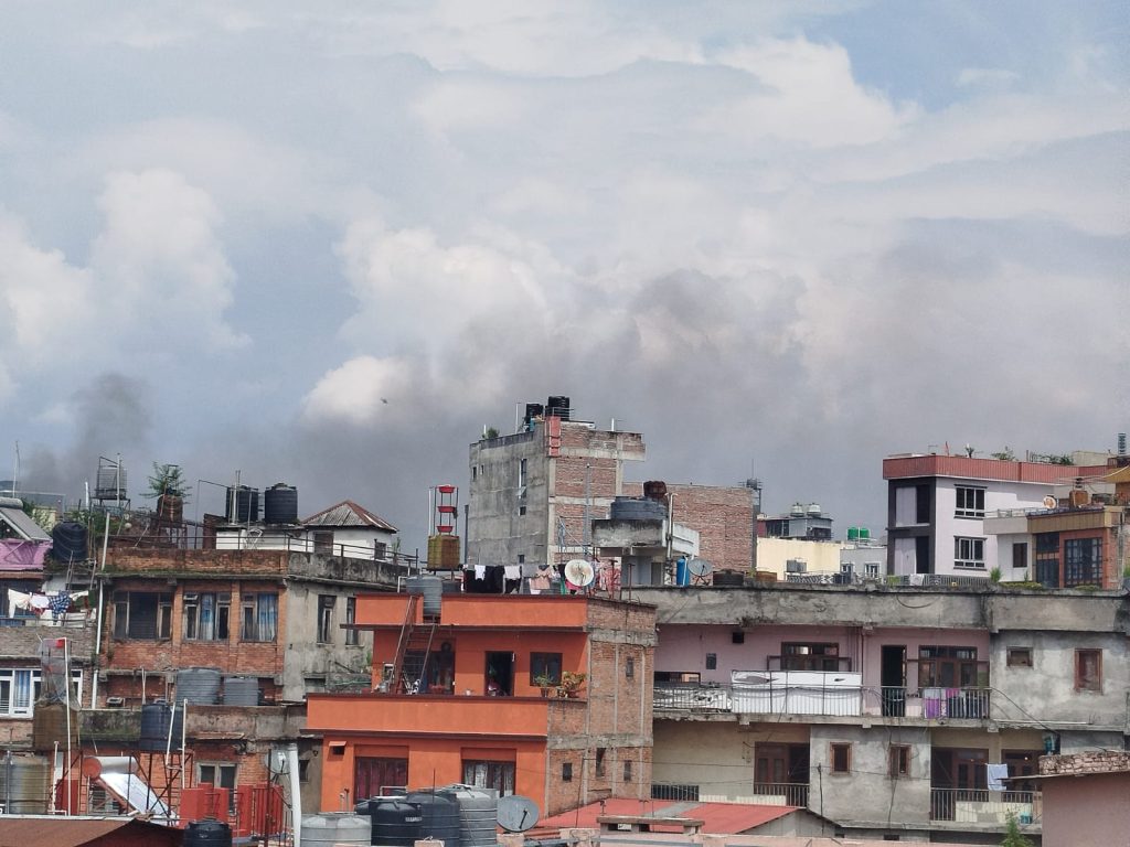 मन्त्रीहरूलाई सुरक्षित स्थानमा सार्न थालियो