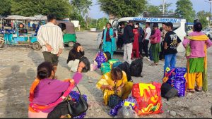 ‘चाडपर्व छोडेर काम खोज्न भारत’