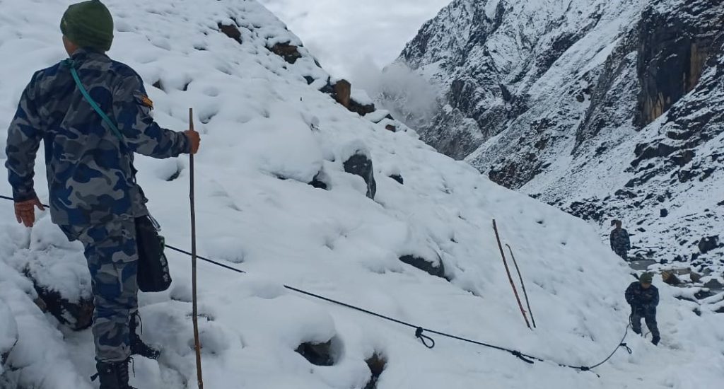 मनास्लु क्षेत्रमा पर्यटक घाइते, दुई दिनदेखि उद्धारको पर्खाइमा