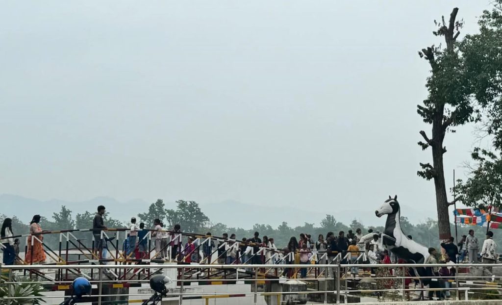कैलालीका पर्यटकीयस्थलहरूमा पर्यटकको भीड