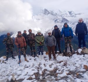 म्याग्दीमा निरन्तर हिमपात, अन्नपूर्ण आधार शिविरबाट ७२ जना पर्यटकको उद्धार
