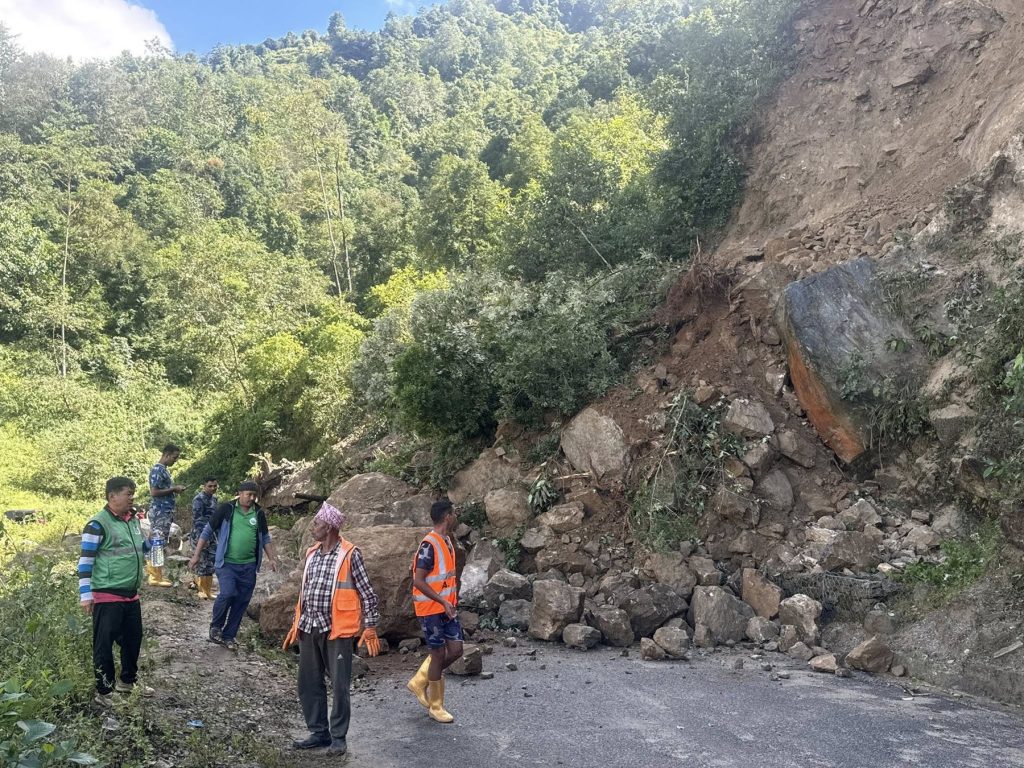अवरुद्ध  ६६ किलोमिटर भोजपुर–लेगुवा सडक सञ्चालनमा