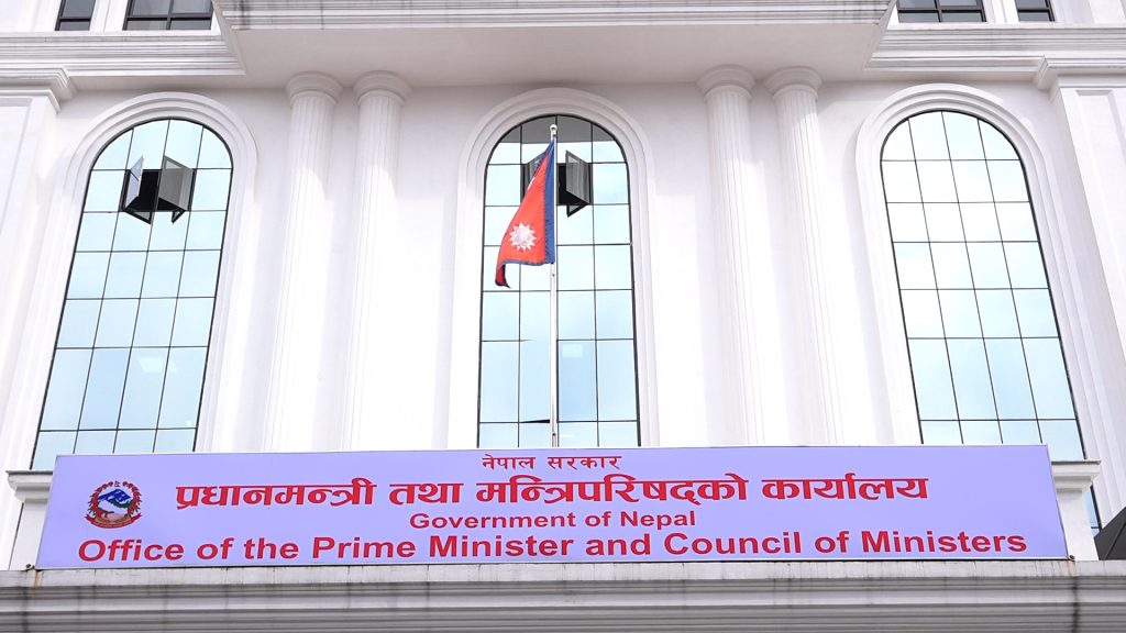 कसैको दबाब वा प्रभावमा गृहमन्त्रीलाई हटाउने निर्णय हुँदैन : प्रधानमन्त्री सचिवालय