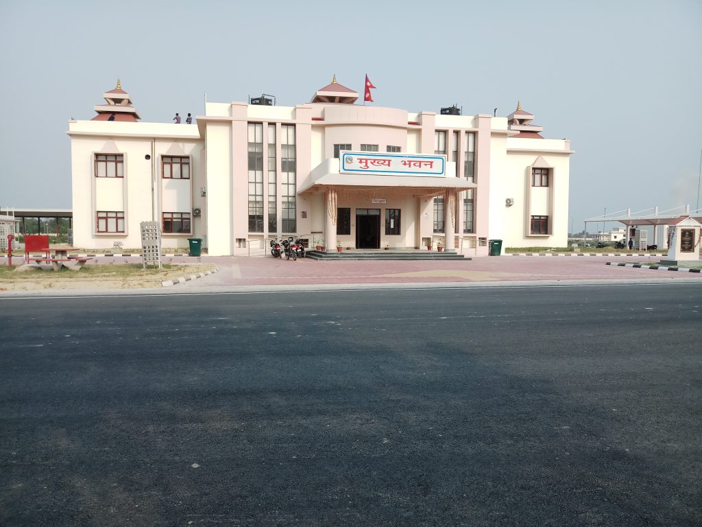 वीरगन्ज नाकाबाट  तीन महिनामा १४ करोड ४९ लाख मूल्य बराबरका ९७ वटा विद्युतीय जिप–कार आयात
