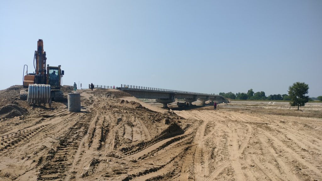 करिब २६ करोड लागतमा निर्माणाधिन पक्कि पुल अन्तिम चरणमा