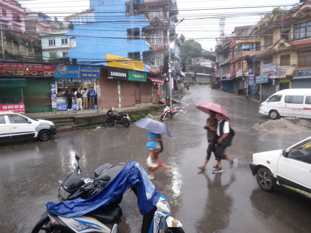 उपत्यकासहित धेरै ठाउँमा वर्षा, पछिल्लो एक घण्टामा कहाँ कति पर्यो पानी?