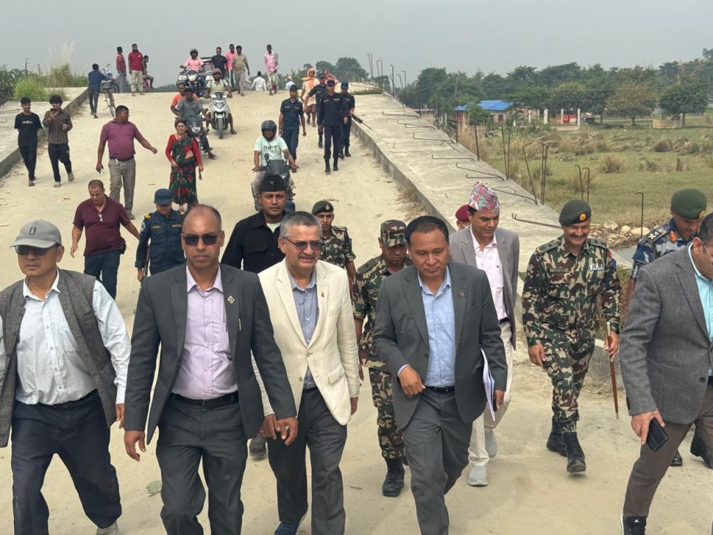 १४ वर्षदेखि अलपत्र पारिएको कन्काई पुलको निरीक्षणपछि मन्त्री घिसिङले भने– निर्माण व्यवसायीलाई कारबाही के गर्ने तत्काल निर्णय लिन्छौं